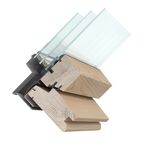 RoofLITE+ TRIO PINE | trä, pivåhängt, trippelglas takfönster