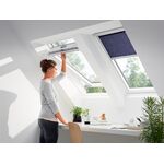 Pivåhängt takfönster VELUX GLU 0051 | 2-glas, Everfinish (träkärna med vitt hölje i polyuretan)
