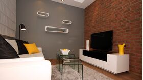 COUNTRY 640, corner