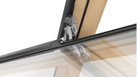 RoofLITE+ SOLID PINE | trä, pivåhängt, dubbelglas takfönster