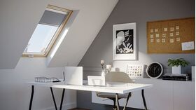 RoofLITE+ SLIM VENT | trä, pivåhängt, dubbelglas takfönster med spaltventil