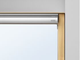 Pivåhängt takfönster VELUX GZL 1051 | 2-glas, klarlackat furu