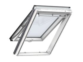 VELUX GPU 0068 | everfinish, top hung roof window with 3-glazing