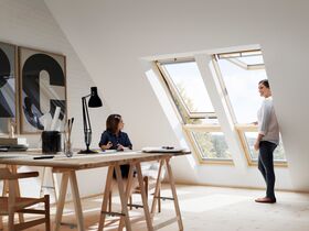 Topphängt takfönster VELUX GPL 3066 | säkerhets 3-glas, klarlackat furu