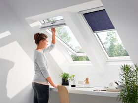 Pivåhängt takfönster VELUX GLU 0051 | 2-glas, Everfinish (träkärna med vitt hölje i polyuretan)