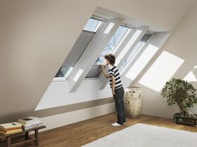 Pivåhängt takfönster VELUX GGU 0066 | säkerhets 3-glas, Everfinish (träkärna med vitt hölje i polyuretan)