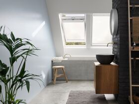 VELUX GGU 0062 | everfinish roof window with 3-glazing and noise reduction