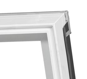 RoofLITE+ TRIO PVC | PVC, pivåhängt, trippelglas takfönster