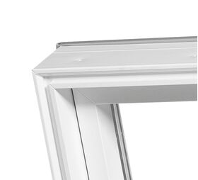 RoofLITE+ TRIO PVC | PVC, pivåhängt, trippelglas takfönster